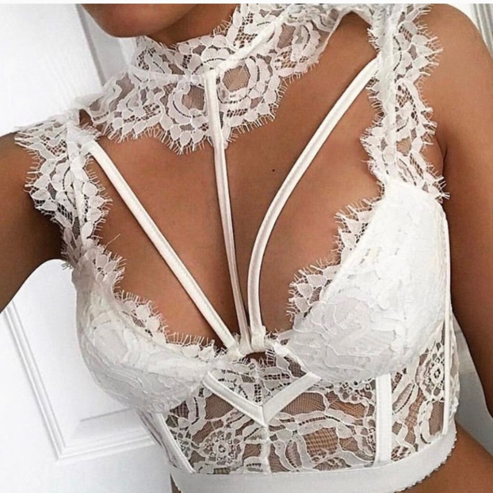 Eyelash Lace Crop